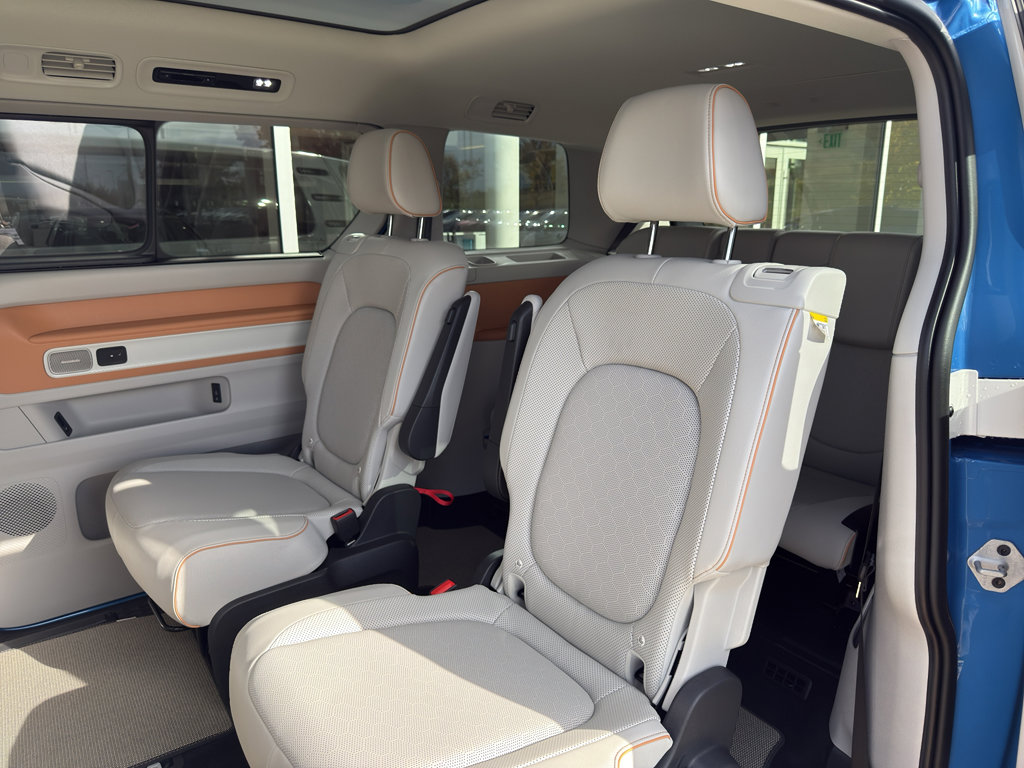 New 2025 Volkswagen ID. Buzz Pro S Plus image 16