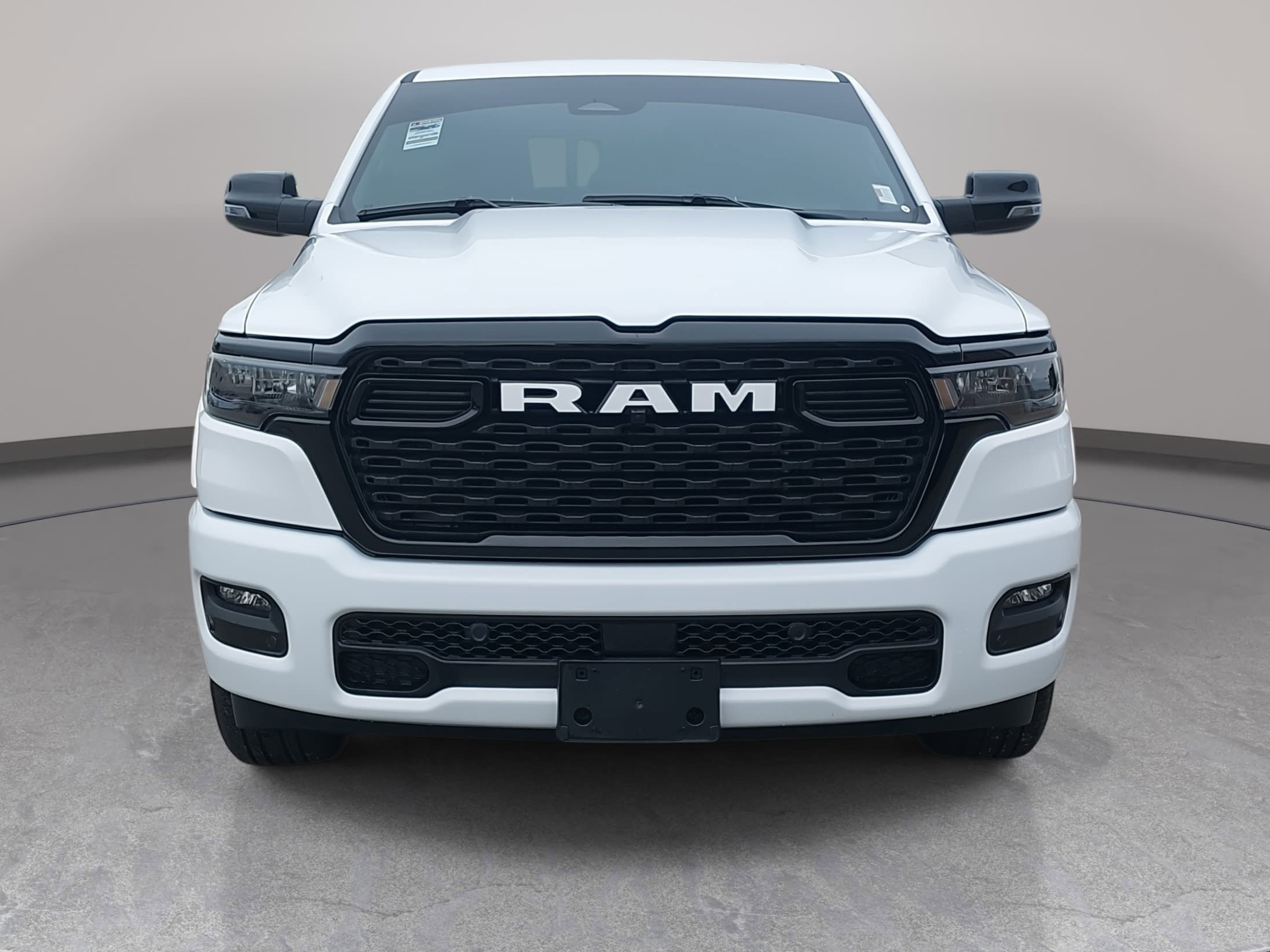 Used 2025 RAM 1500 Big Horn AWD/4WD image 2