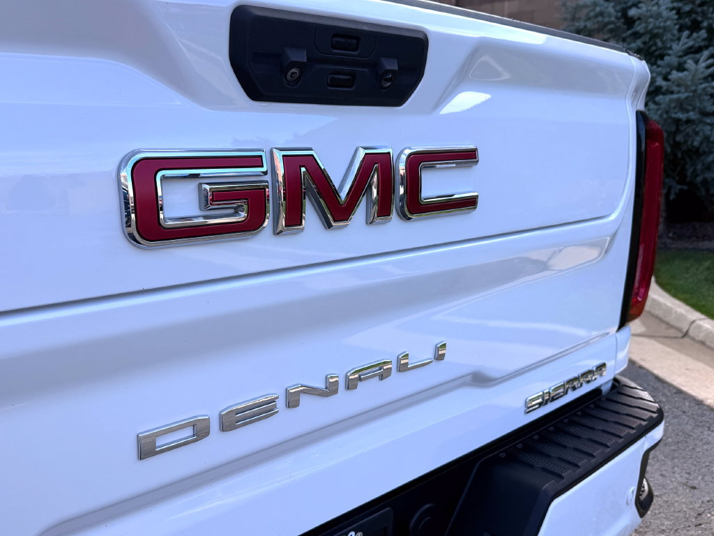 Used 2021 GMC Sierra 2500 Denali w/ Denali Ultimate Package AWD/4WD image 11