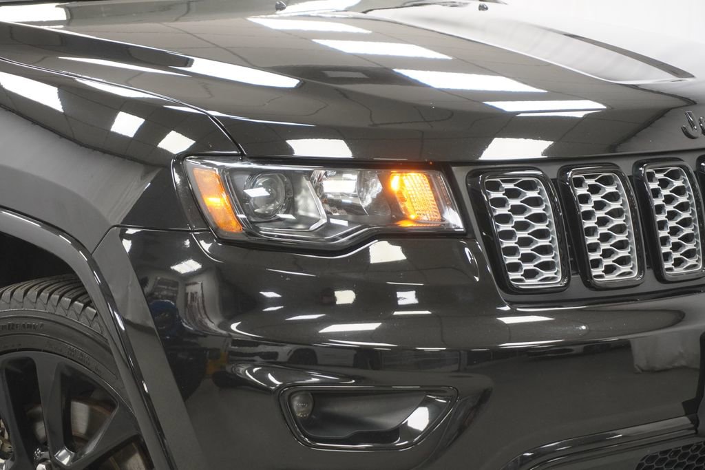 Certified 2021 Jeep Grand Cherokee Laredo X AWD/4WD image 5