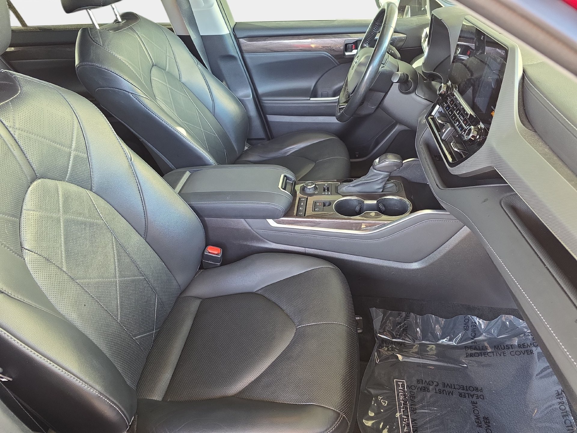 Used 2021 Toyota Highlander Platinum AWD/4WD image 10