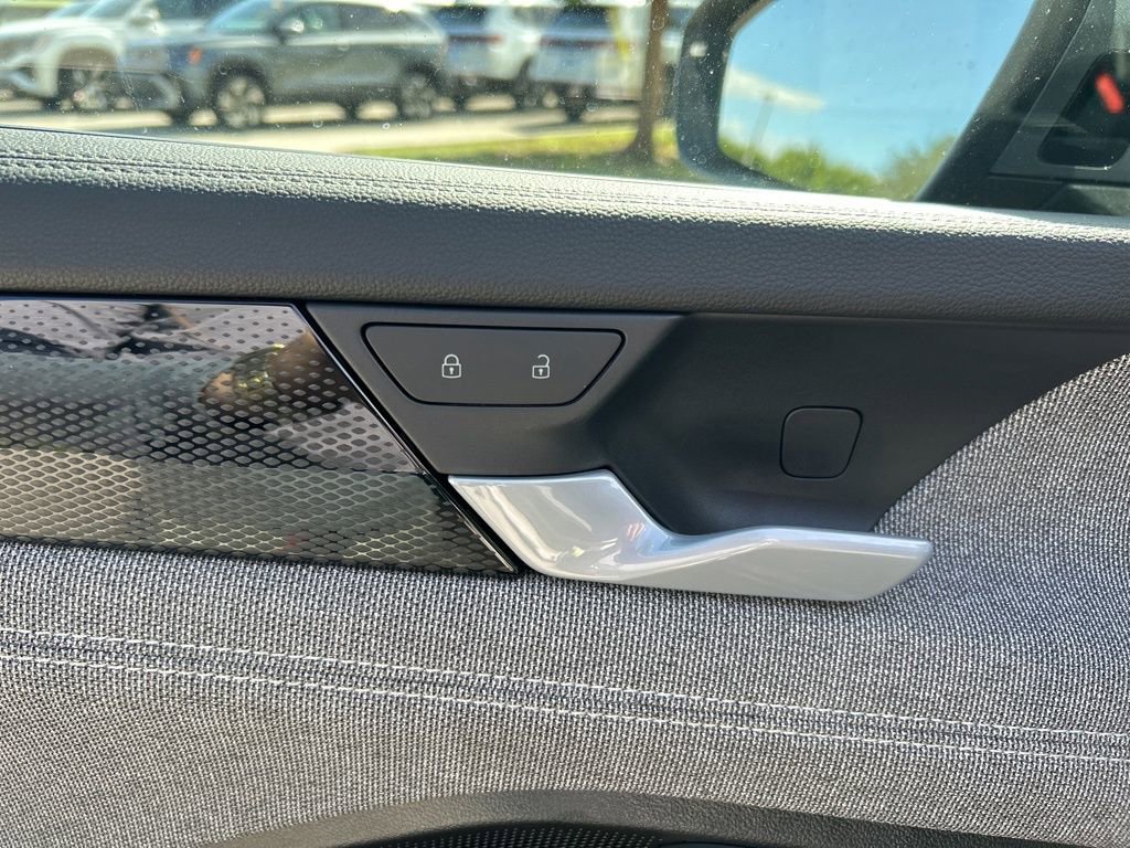 New 2026 Volkswagen Tiguan S image 11