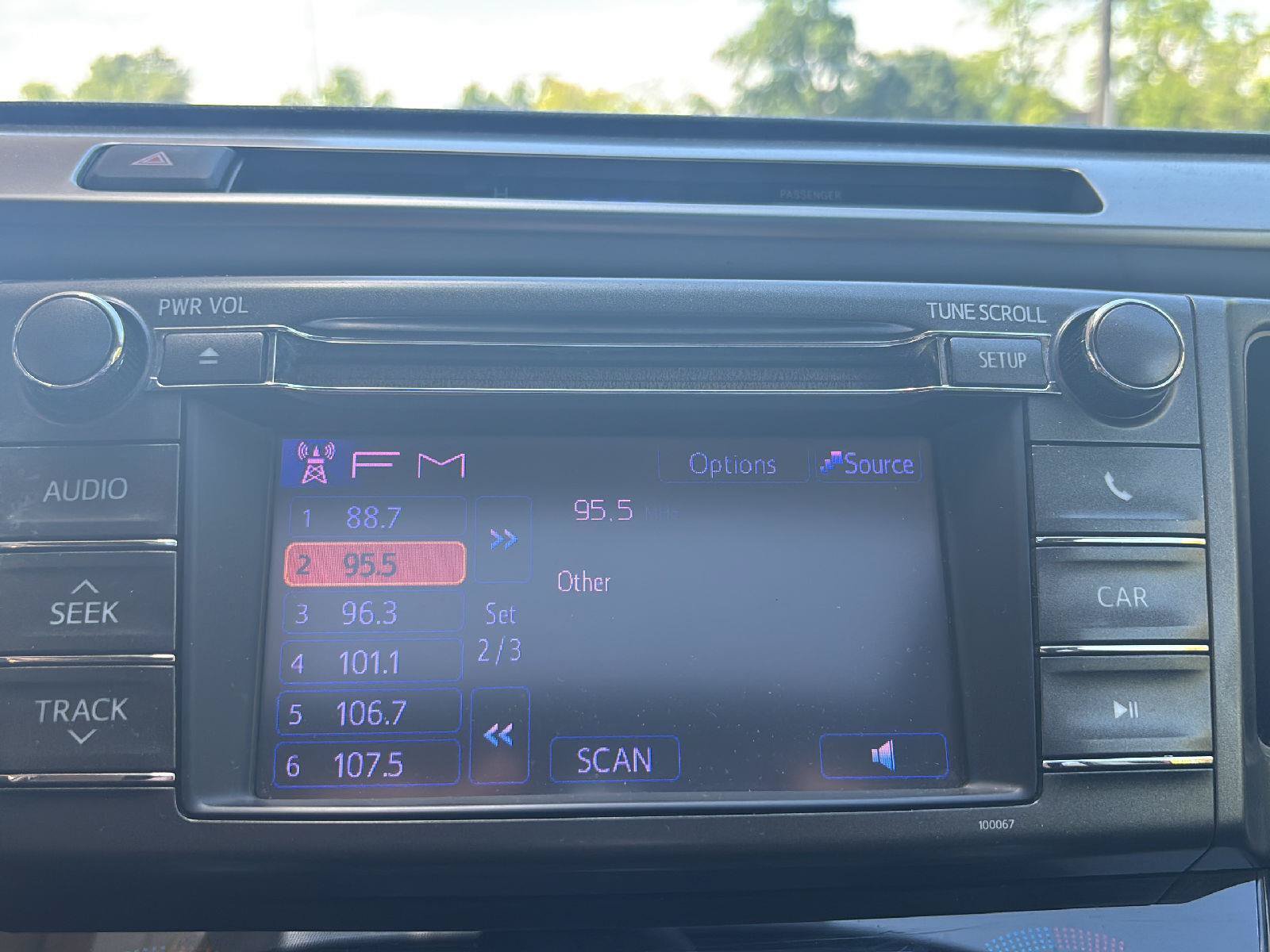 Used 2013 Toyota RAV4 XLE AWD/4WD image 14