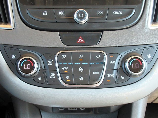 Used 2019 Chevrolet Malibu Premier w/ Sun and Wheel Package image 27