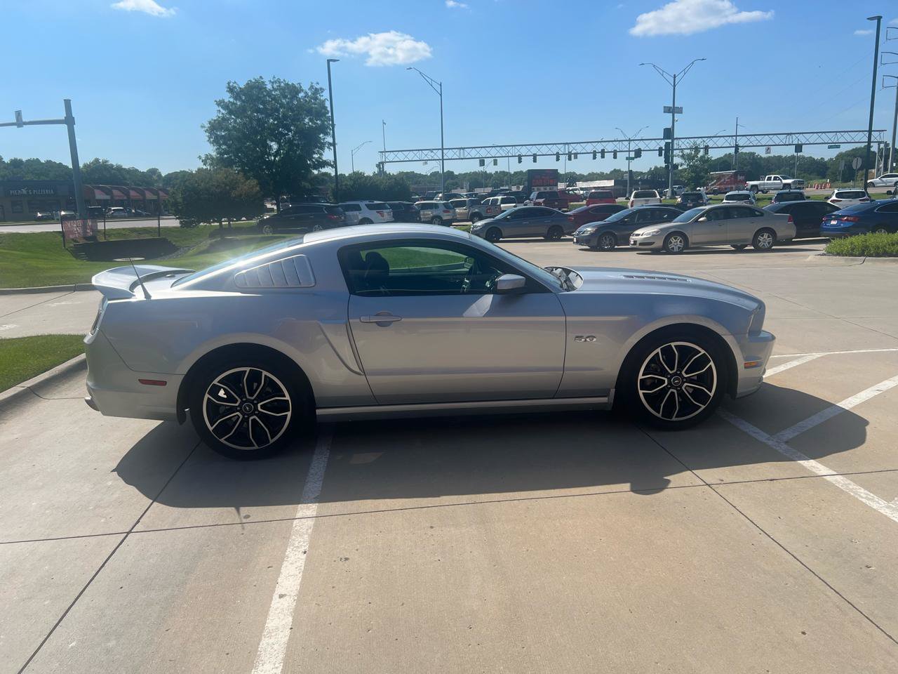 Used 2013 Ford Mustang GT Premium w/ GT Coupe Accessory Pkg 5 RWD image 5