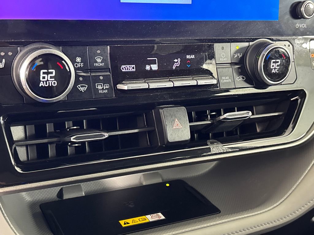 Used 2023 Toyota Highlander XLE image 20