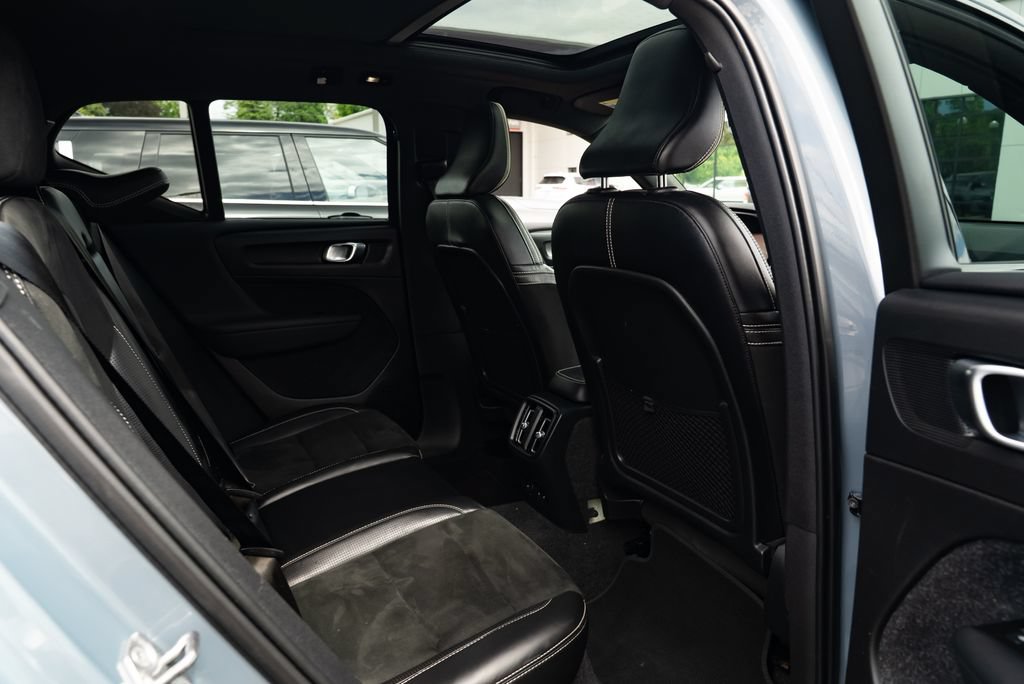 Used 2021 Volvo XC40 P8 Recharge w/ Advanced Package AWD/4WD image 24