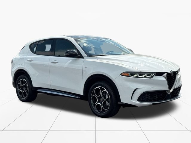 Used 2024 Alfa Romeo Tonale Ti AWD/4WD image 8