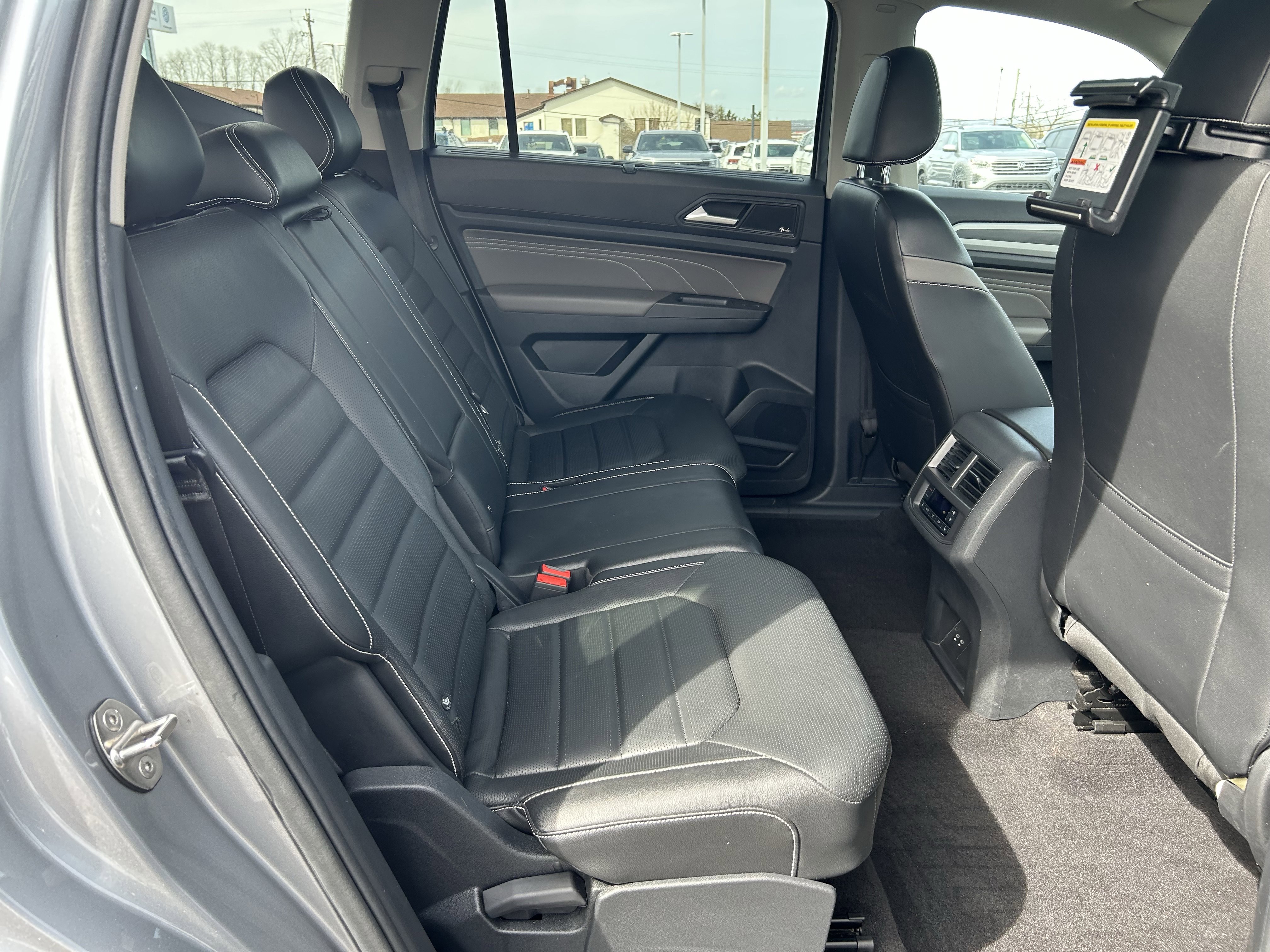 Certified 2022 Volkswagen Atlas SEL Premium image 25