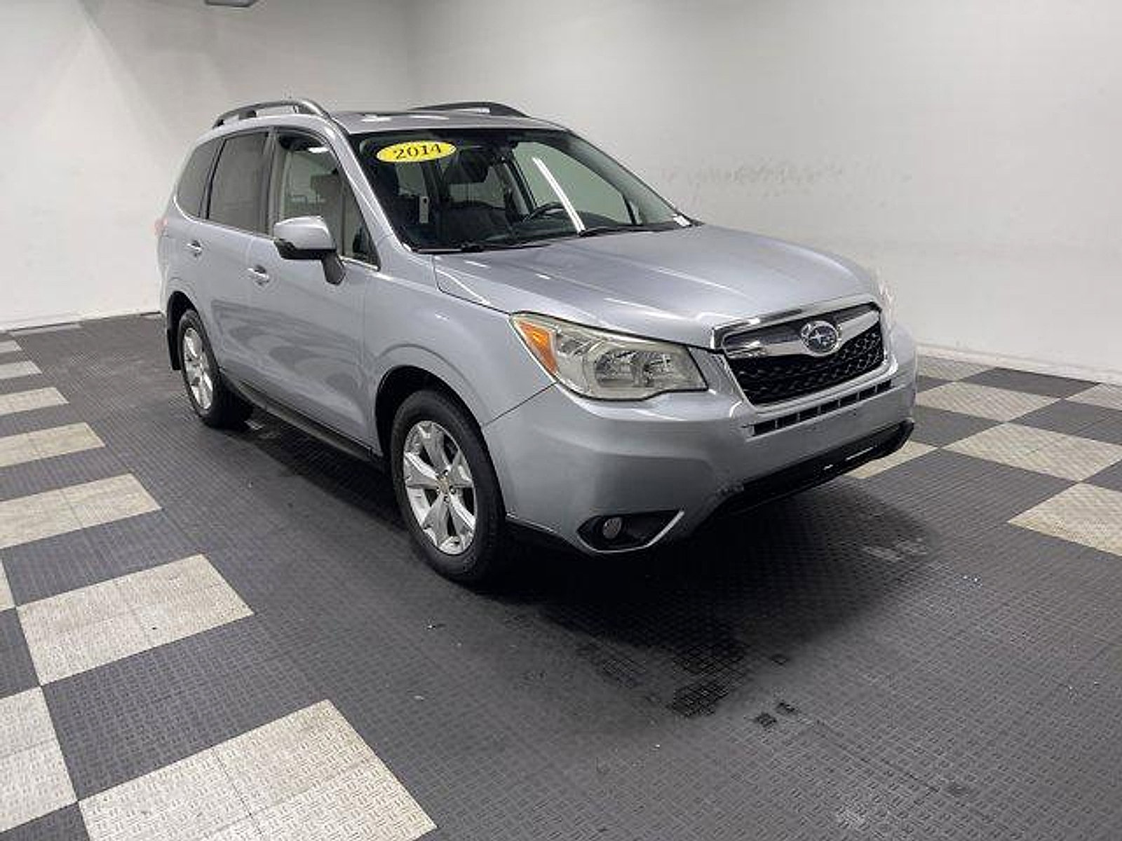 Used 2014 Subaru Forester 2.5i Touring AWD/4WD image 5