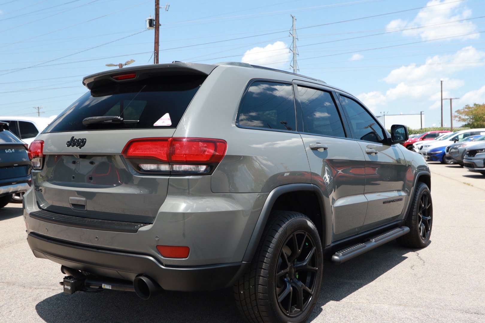 Used 2021 Jeep Grand Cherokee Freedom Edition AWD/4WD image 5
