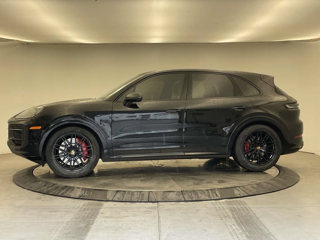Certified 2025 Porsche Cayenne GTS AWD/4WD image 2