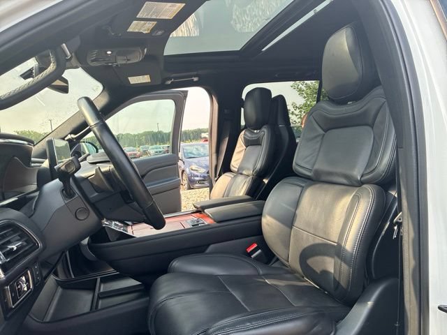 Used 2024 Lincoln Navigator Reserve w/ Equipment Group 201A AWD/4WD image 10