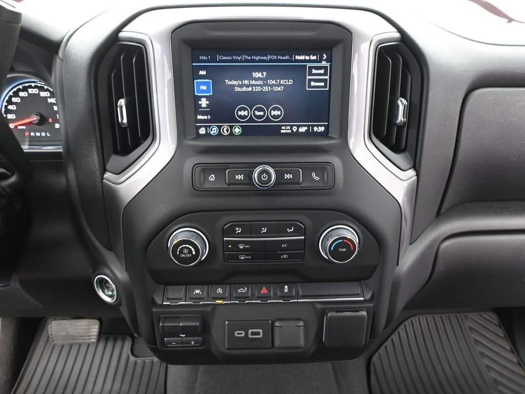 Used 2024 Chevrolet Silverado 1500 Custom image 35