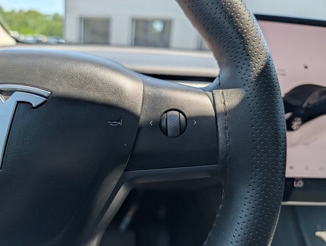 Used 2023 Tesla Model Y Long Range AWD/4WD image 21