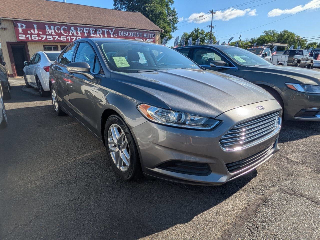 Used 2013 Ford Fusion SE image 3