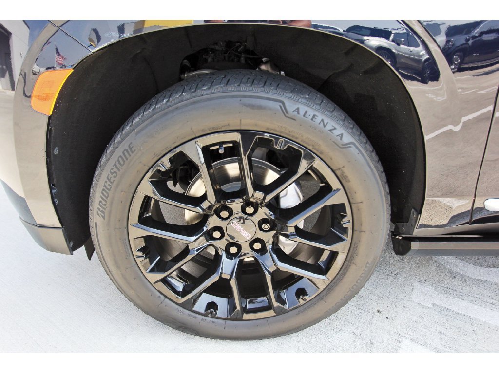 Used 2023 GMC Yukon Denali AWD/4WD image 30