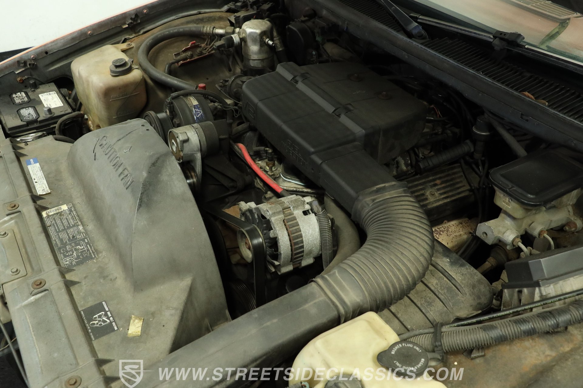 Used 1992 Oldsmobile Custom Cruiser RWD image 31