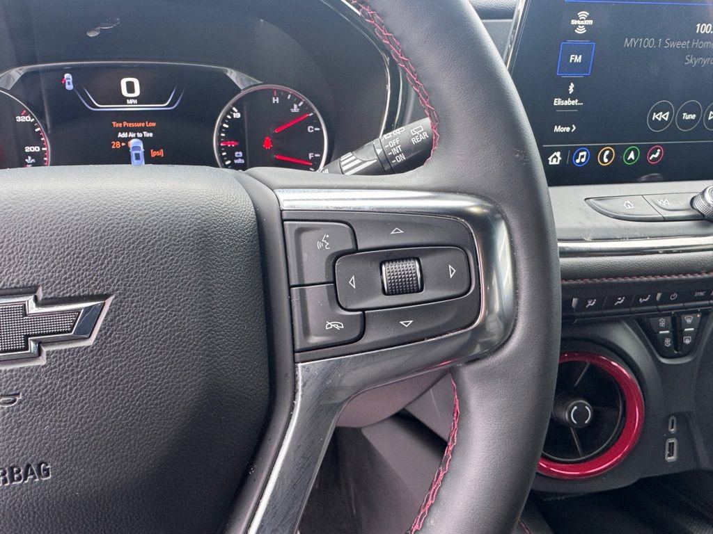 Used 2025 Chevrolet Blazer RS FWD image 16