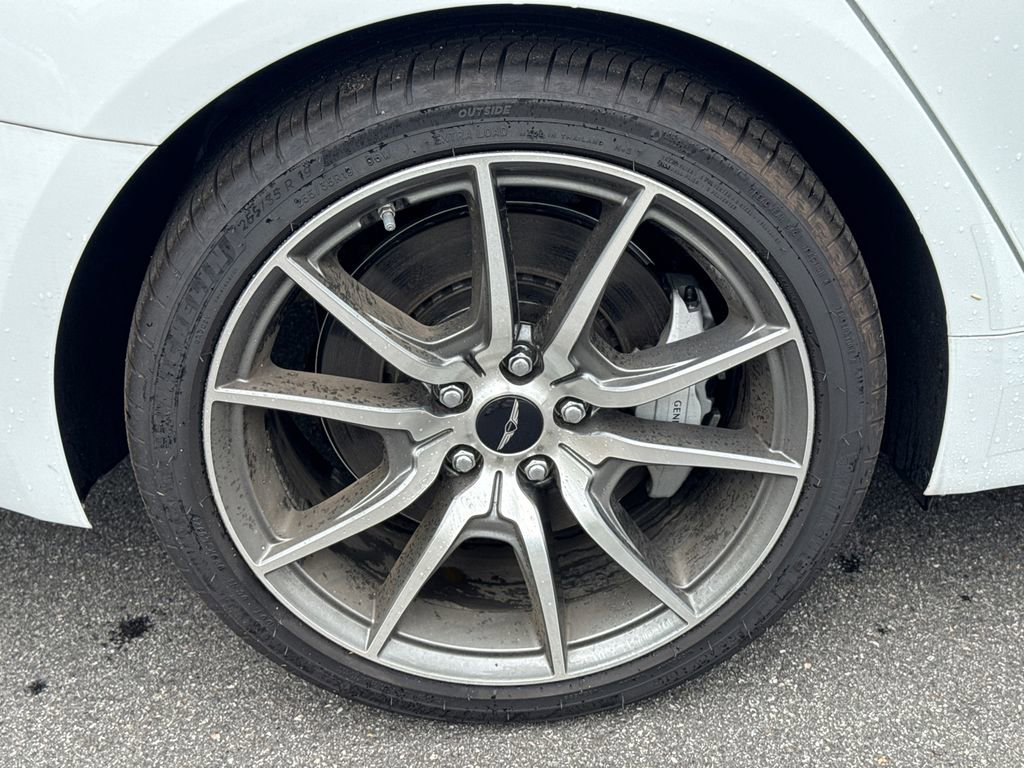 Used 2025 Genesis G70 2.5T RWD image 17