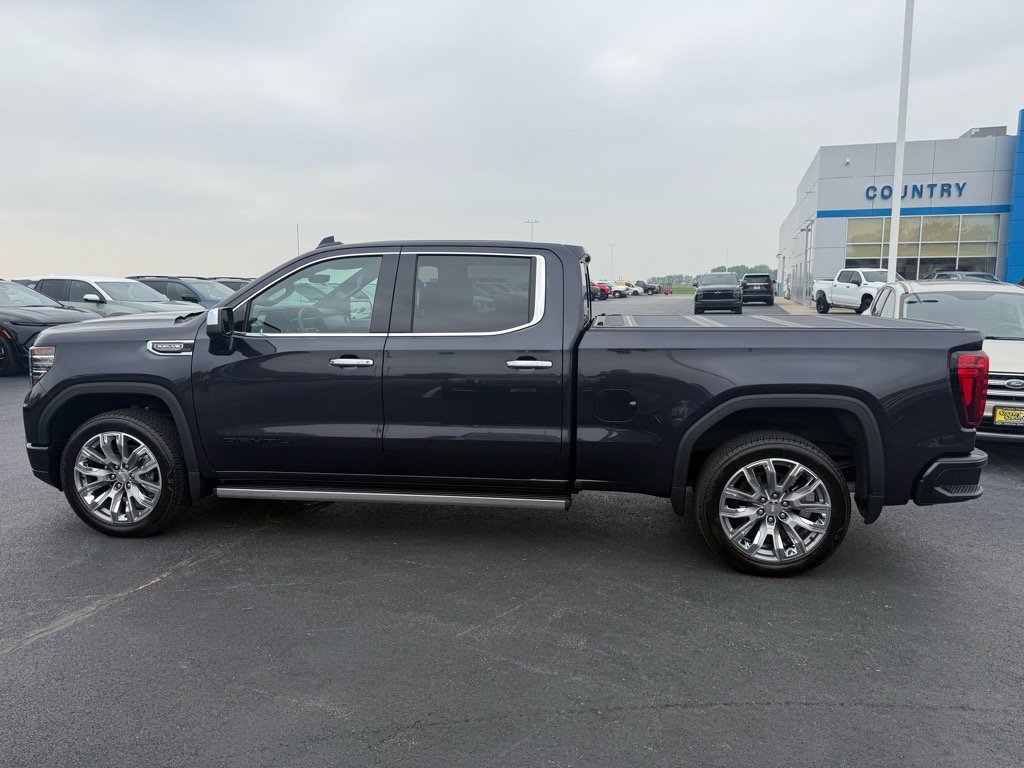 Used 2025 GMC Sierra 1500 Denali w/ Denali Reserve Package AWD/4WD image 2