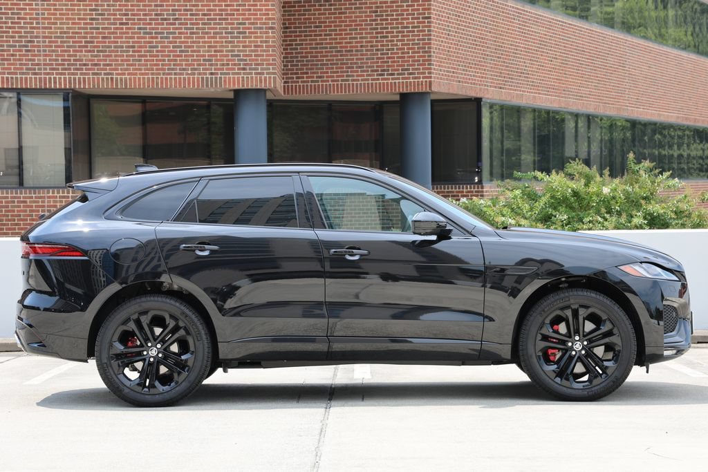 Certified 2026 Jaguar F-PACE R-Dynamic S AWD/4WD image 4