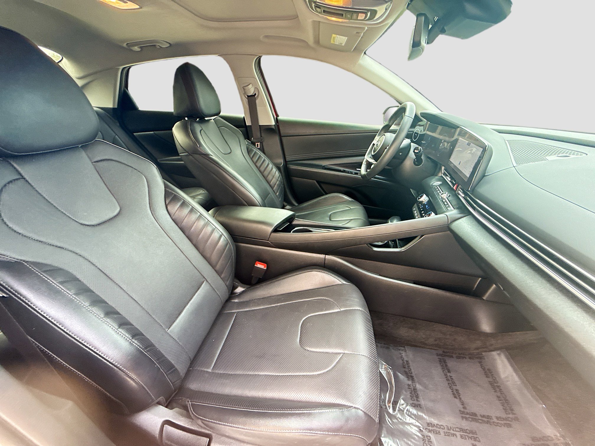 Used 2023 Hyundai Elantra Limited image 30