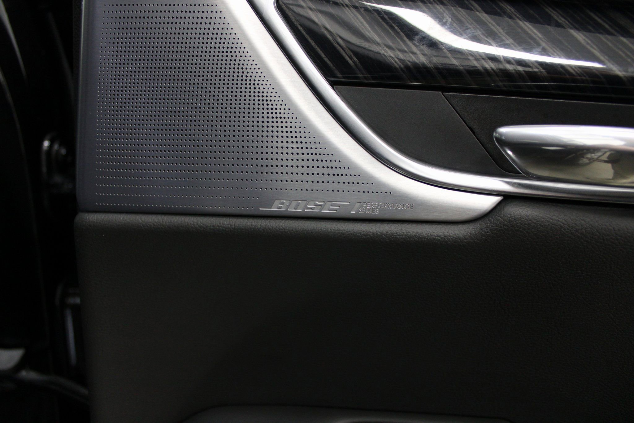 Used 2023 Cadillac XT6 Premium Luxury image 28