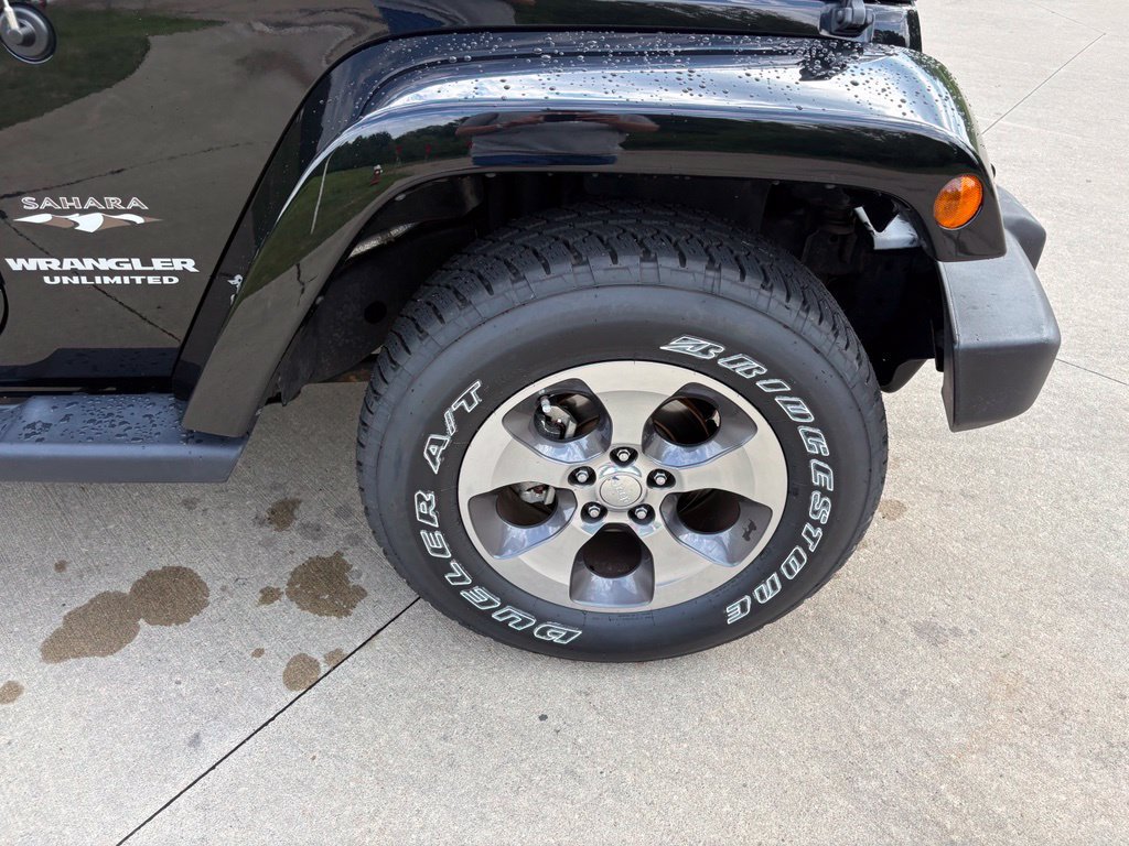 Used 2017 Jeep Wrangler Unlimited Sahara AWD/4WD image 51