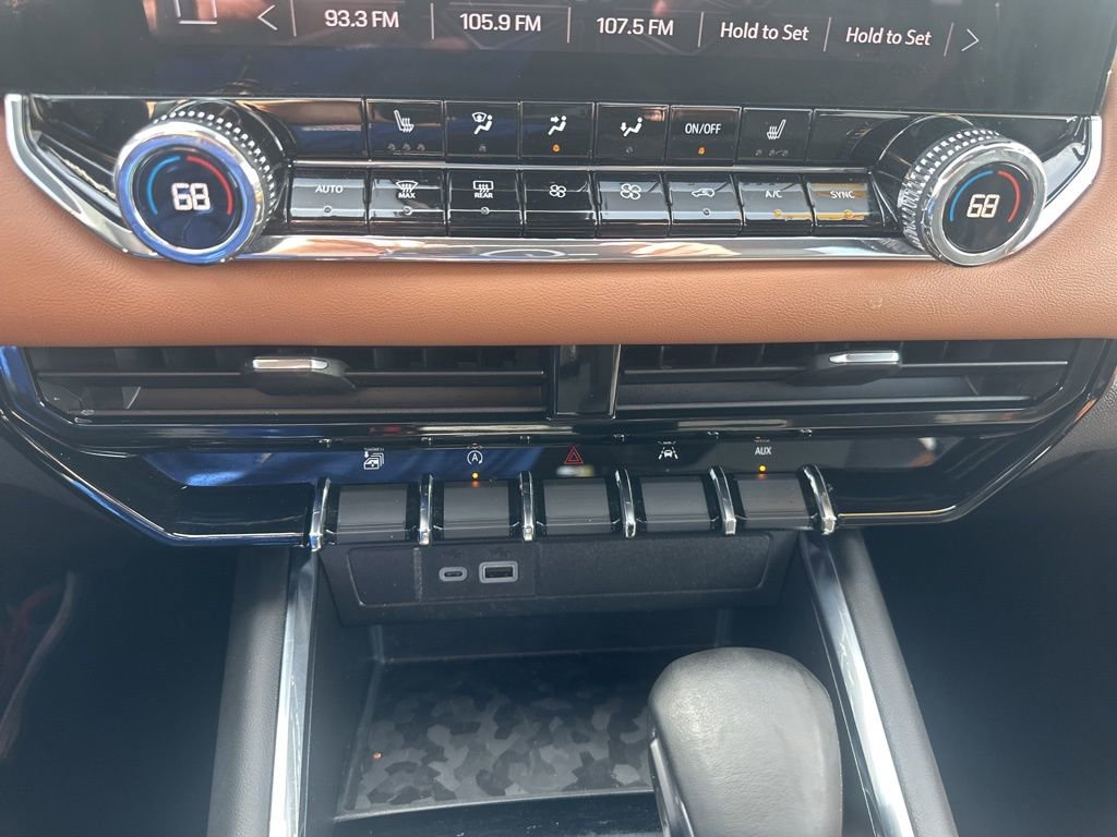 Used 2023 GMC Canyon AT4 w/ Technology Package image 4