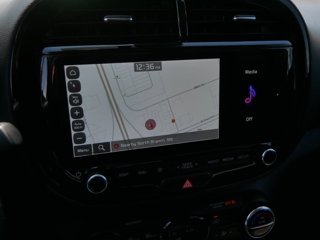 Used 2023 Kia Soul S FWD image 28