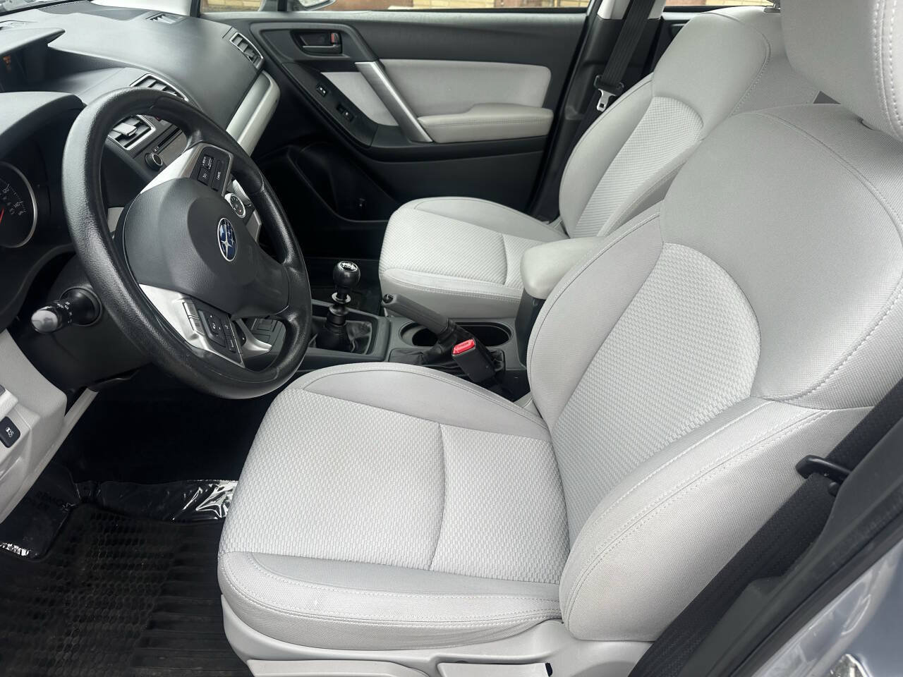 Used 2016 Subaru Forester 2.5i AWD/4WD image 8