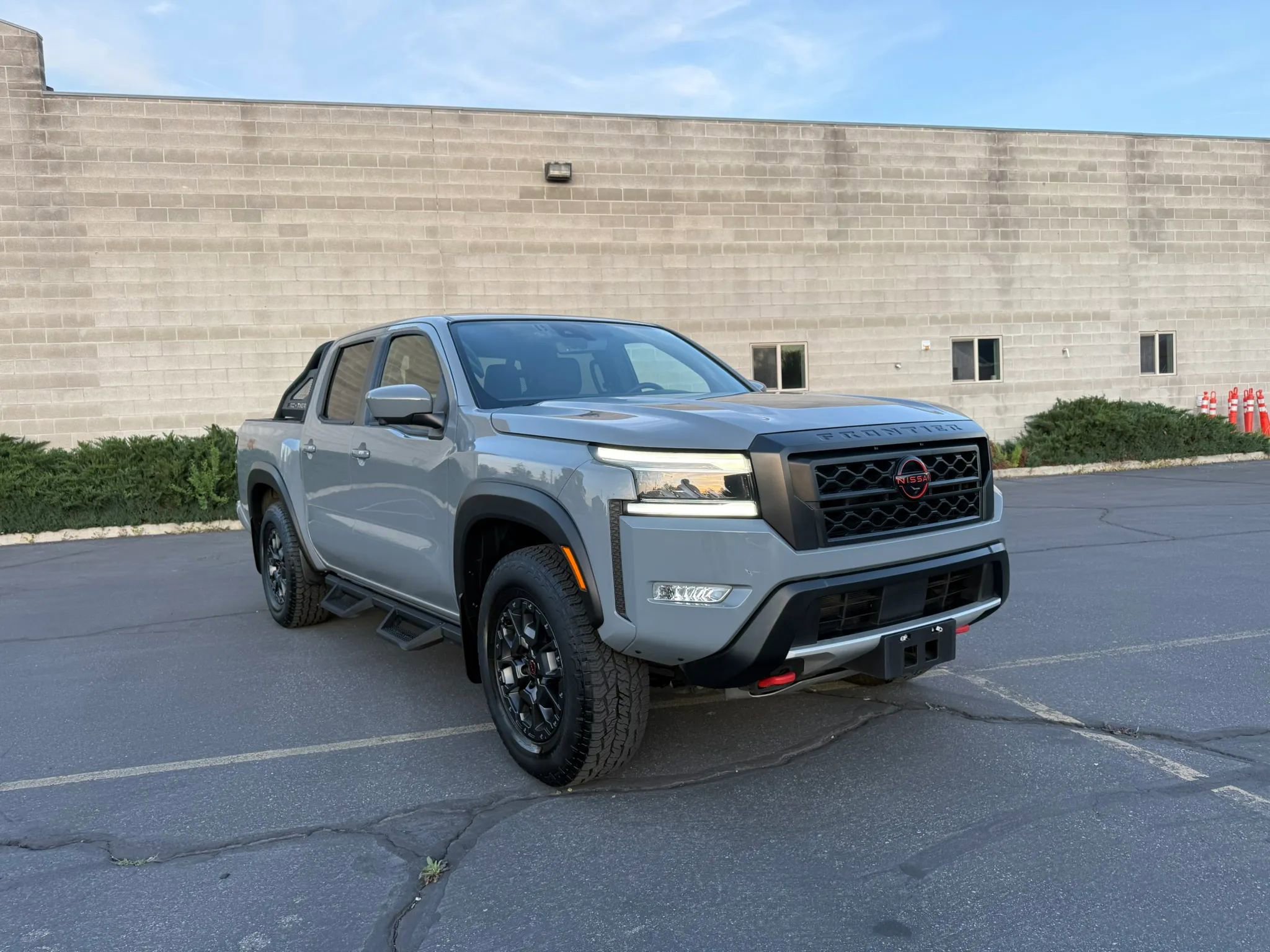 Used 2024 Nissan Frontier PRO-4X w/ Pro Premium Package AWD/4WD image 3