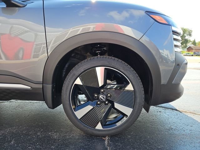 New 2026 Nissan Kicks SR w/ Cold Weather Package image 11