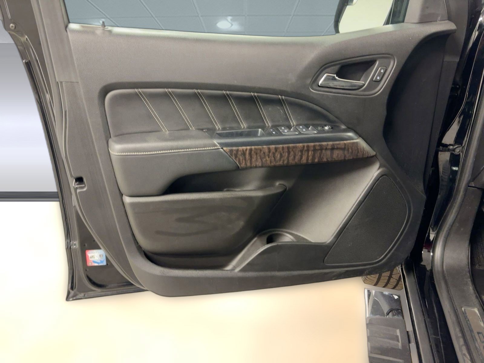 Used 2021 GMC Canyon Denali image 12