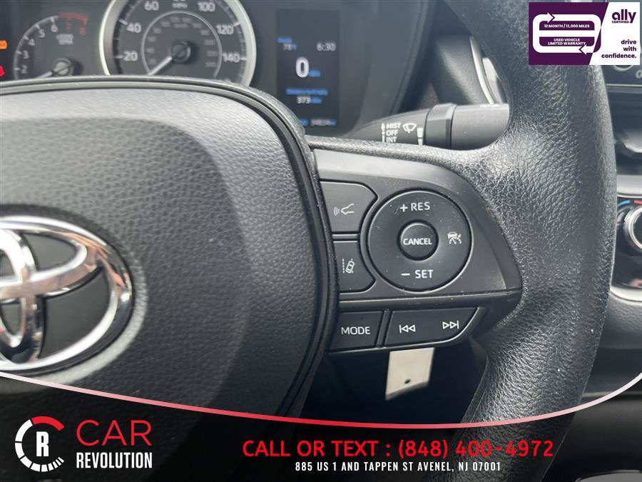 Used 2022 Toyota Corolla LE FWD image 17
