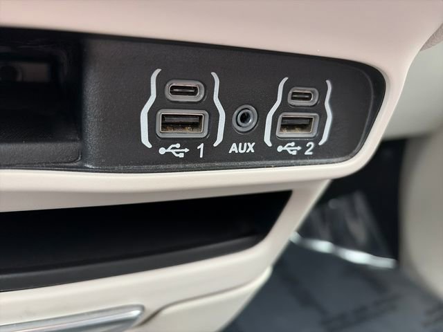 Used 2024 Chrysler Pacifica Touring-L FWD image 56
