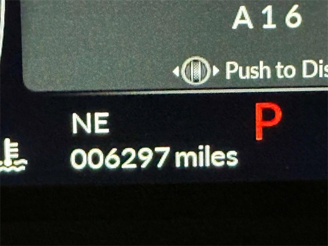 Used 2025 Acura RDX SH-AWD image 32