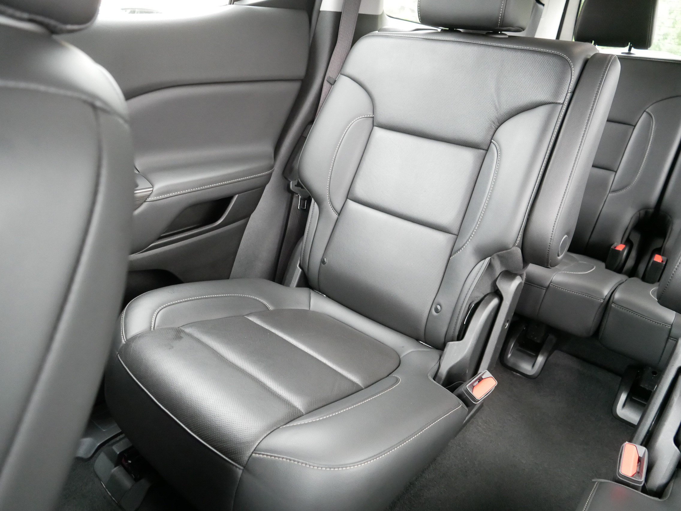Used 2023 GMC Acadia SLT AWD/4WD image 12