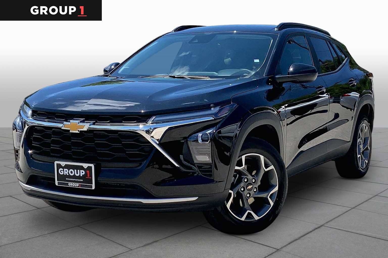 Used 2025 Chevrolet Trax LT FWD image 1