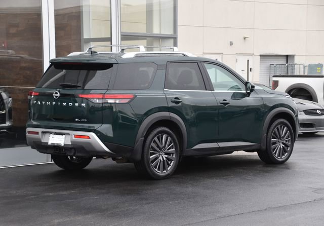 Used 2023 Nissan Pathfinder SL w/ SL Premium Package image 4