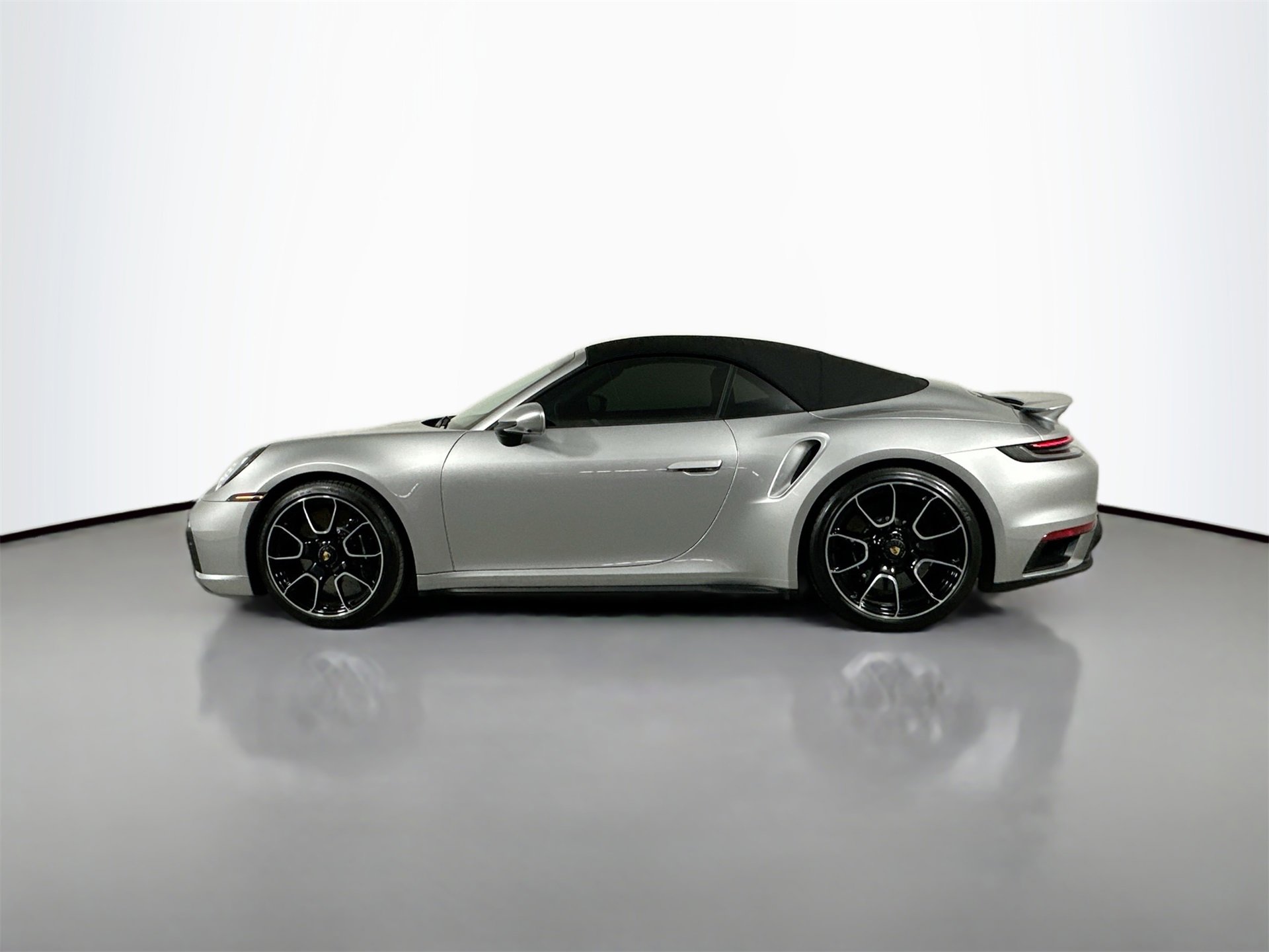 Certified 2024 Porsche 911 Turbo S image 2