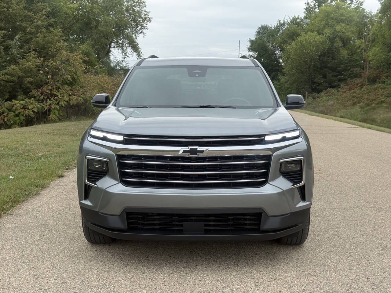 Used 2026 Chevrolet Traverse LT w/ LPO, Floor Liner Package AWD/4WD image 3