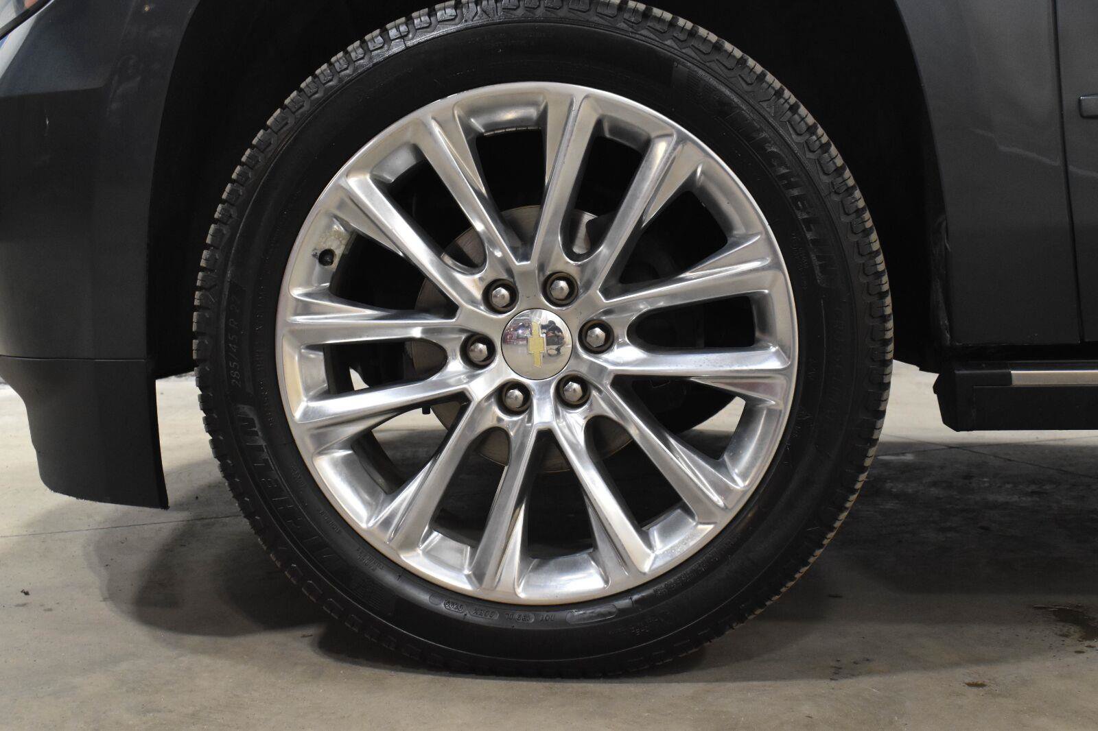 Used 2019 Chevrolet Tahoe Premier w/ Premier Plus Edition AWD/4WD image 32