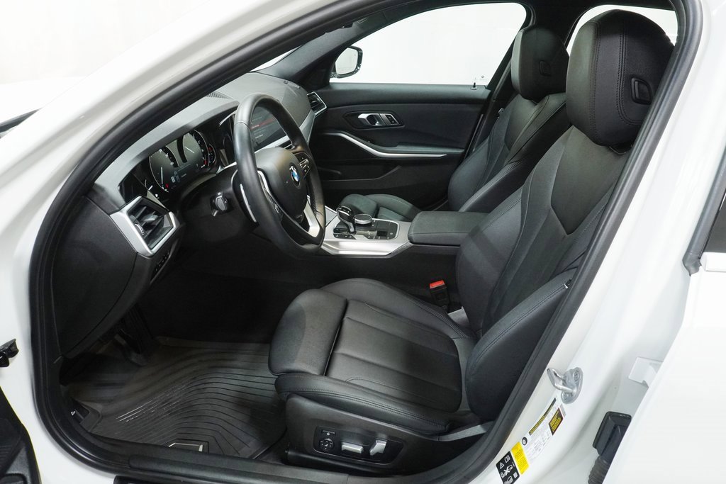 Used 2020 BMW 330i xDrive Sedan w/ Convenience Package image 11