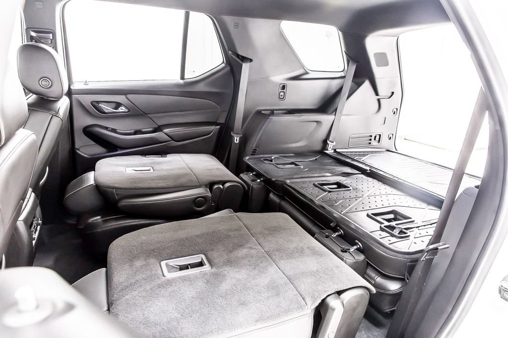 Used 2023 Chevrolet Traverse LT w/ LPO, Floor Liner Package AWD/4WD image 36