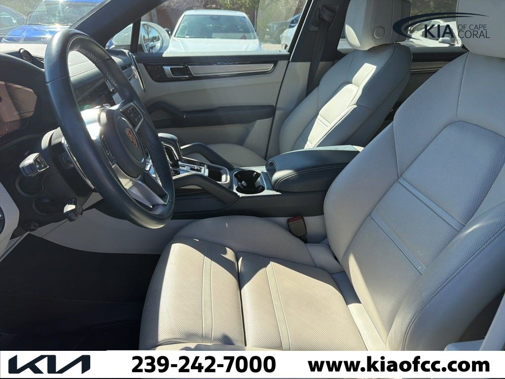 Used 2020 Porsche Cayenne image 9