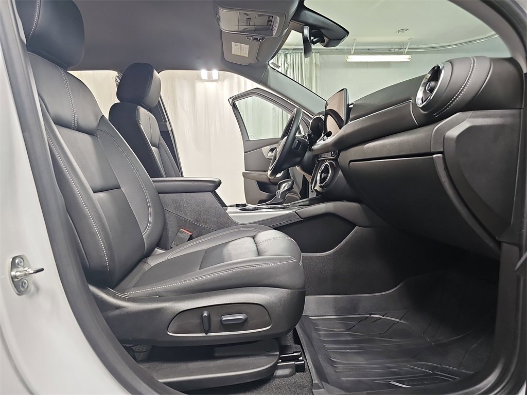 Certified 2023 Chevrolet Blazer LT w/ LPO, Floor Liner Package image 13