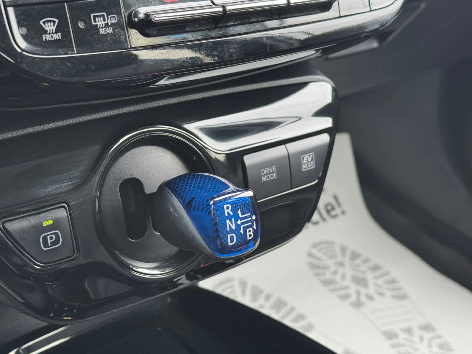 Used 2019 Toyota Prius XLE FWD image 7