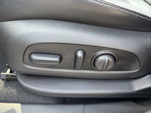 Used 2021 Chevrolet Equinox Premier image 12